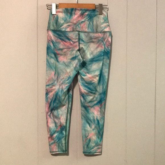 Evolution and Creation Capri Yoga Leggings - Picture 2 of 2